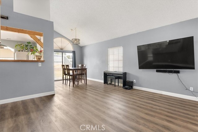 10193 Darling Road photo 8