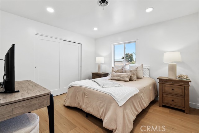 Detail Gallery Image 11 of 18 For 15801 Carrie Ln, Huntington Beach,  CA 92647 - 3 Beds | 2 Baths