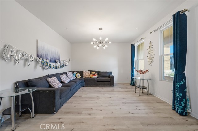 Detail Gallery Image 7 of 56 For 11111 Day, Jurupa Valley,  CA 91752 - 7 Beds | 5 Baths