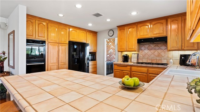 Detail Gallery Image 16 of 53 For 15925 Atitlan Dr, Hacienda Heights,  CA 91745 - 4 Beds | 2 Baths