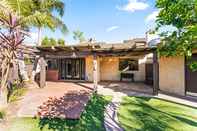 Detail Gallery Image 3 of 24 For 14870 Stonehedge Ln, Westminster,  CA 92683 - 2 Beds | 2 Baths