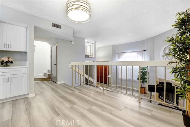Detail Gallery Image 6 of 20 For 2620 W Grand Ave #E,  Alhambra,  CA 91801 - 3 Beds | 2/1 Baths