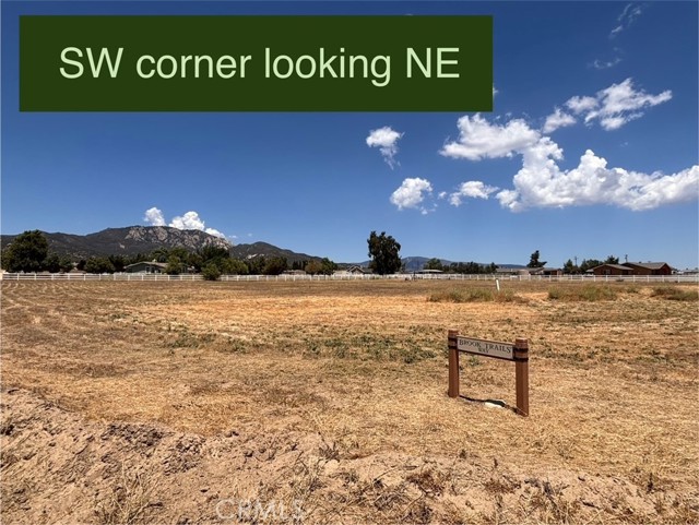 196 Forest Springs, Aguanga CA: https://media.crmls.org/medias/a7d00235-0f7c-44f3-935f-5803516b1c21.jpg