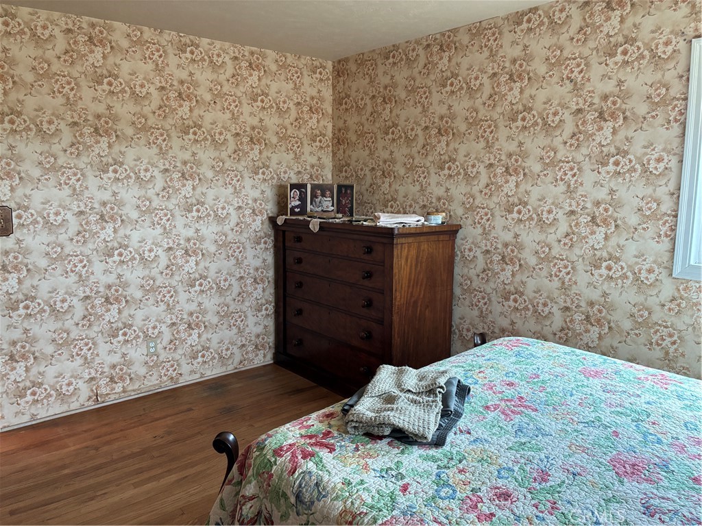 https://media.crmls.org/medias/a7d03f52-c72b-41da-a49d-71459e48e017.jpg?preset=X-Large