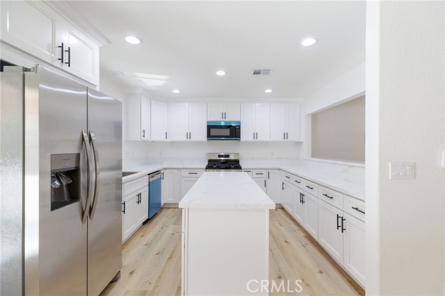 Detail Gallery Image 9 of 32 For 51621 Riza, Cabazon,  CA 92230 - 3 Beds | 2 Baths