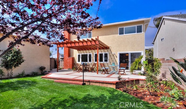 1400 Diamond Street, Redondo Beach, California 90277, 4 Bedrooms Bedrooms, ,1 BathroomBathrooms,Residential,Sold,Diamond,SB17053482