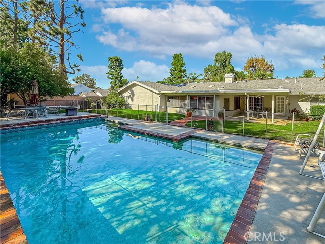 Image 57 of 60 For 17424 Superior