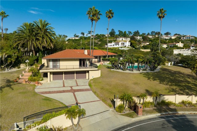 Detail Gallery Image 15 of 75 For 984 La Cresta Pl, Palos Verdes Estates,  CA 90274 - 6 Beds | 4 Baths