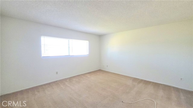 Detail Gallery Image 12 of 25 For 2731 S Cucamonga Ave, Ontario,  CA 91761 - 4 Beds | 2/1 Baths