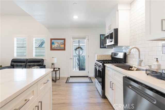 Detail Gallery Image 6 of 22 For 5917 Gran Paseo Way, Atascadero,  CA 93422 - 3 Beds | 2 Baths