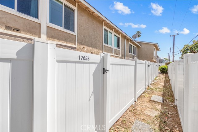 Detail Gallery Image 33 of 41 For 17653 Brittany Lane #91,  Huntington Beach,  CA 92647 - 3 Beds | 1/1 Baths