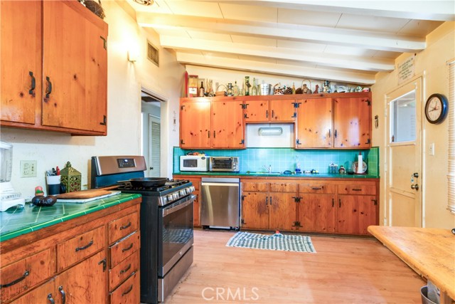 Detail Gallery Image 9 of 19 For 979 Kevin Ave, Redlands,  CA 92373 - 3 Beds | 2 Baths