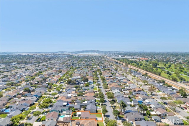 4736 Vangold Avenue, Lakewood CA: https://media.crmls.org/medias/a7d576a2-7c66-465d-9c59-3ad3367ce294.jpg