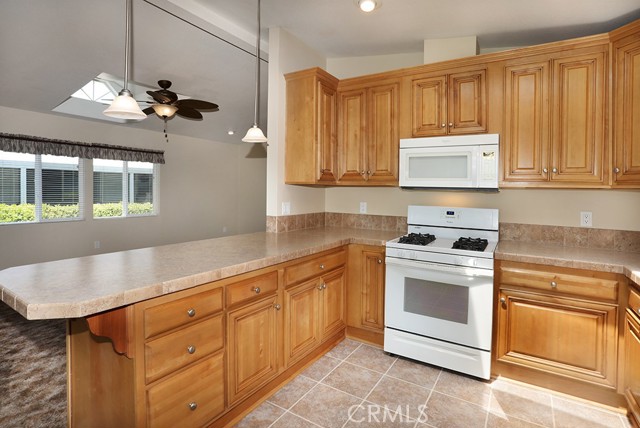 Detail Gallery Image 7 of 31 For 33 Estrella, Tustin,  CA 92780 - 2 Beds | 2 Baths