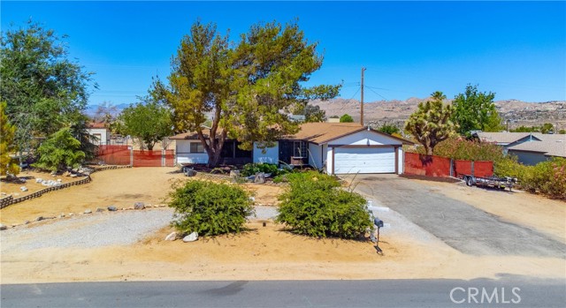 Detail Gallery Image 1 of 1 For 6976 Prescott Ave, Yucca Valley,  CA 92284 - 4 Beds | 2 Baths