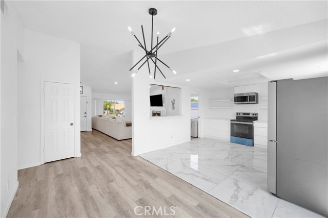 29817 Sloop Drive, Canyon Lake CA: https://media.crmls.org/medias/a7d69e5c-a8d4-478b-aa8f-d87540048194.jpg