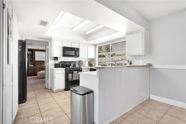 19445 Yanan Road, Apple Valley CA: https://media.crmls.org/medias/a7d6e475-d917-45e5-aedc-c2b7add6b34f.jpg