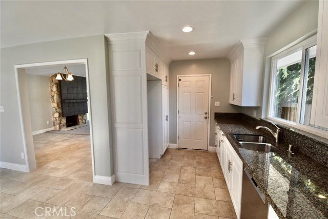 26848 Fond Du Lac Rd, Rancho Palos Verdes CA: https://media.crmls.org/medias/a7d76a82-12e1-4211-a6fd-de5c67f1b246.jpg