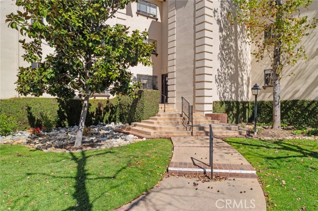 Detail Gallery Image 39 of 39 For 534 S Oak Knoll Ave #103,  Pasadena,  CA 91101 - 2 Beds | 2 Baths