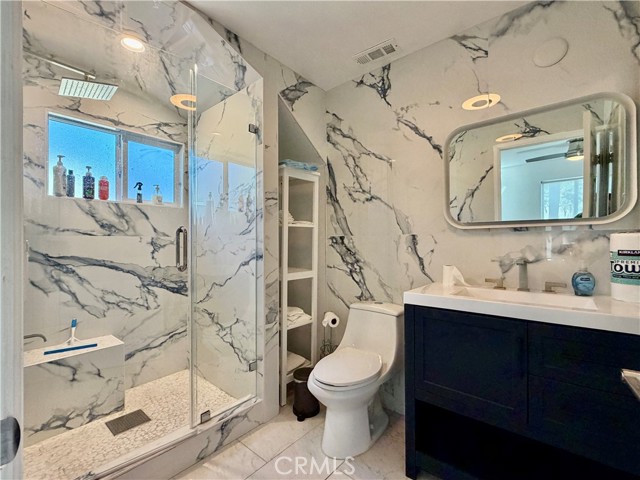 Detail Gallery Image 7 of 35 For 3585 Ambrose Cir #1,  Corona,  CA 92882 - 3 Beds | 2/1 Baths