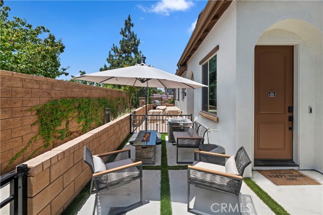 5680 Kate Way, Fontana CA: https://media.crmls.org/medias/a7d84973-822e-4f0c-b2d0-7df863fae10a.jpg