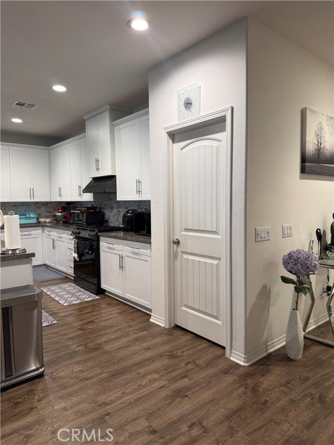 Detail Gallery Image 15 of 27 For 29324 Wild Lilac, Lake Elsinore,  CA 92530 - 3 Beds | 2 Baths