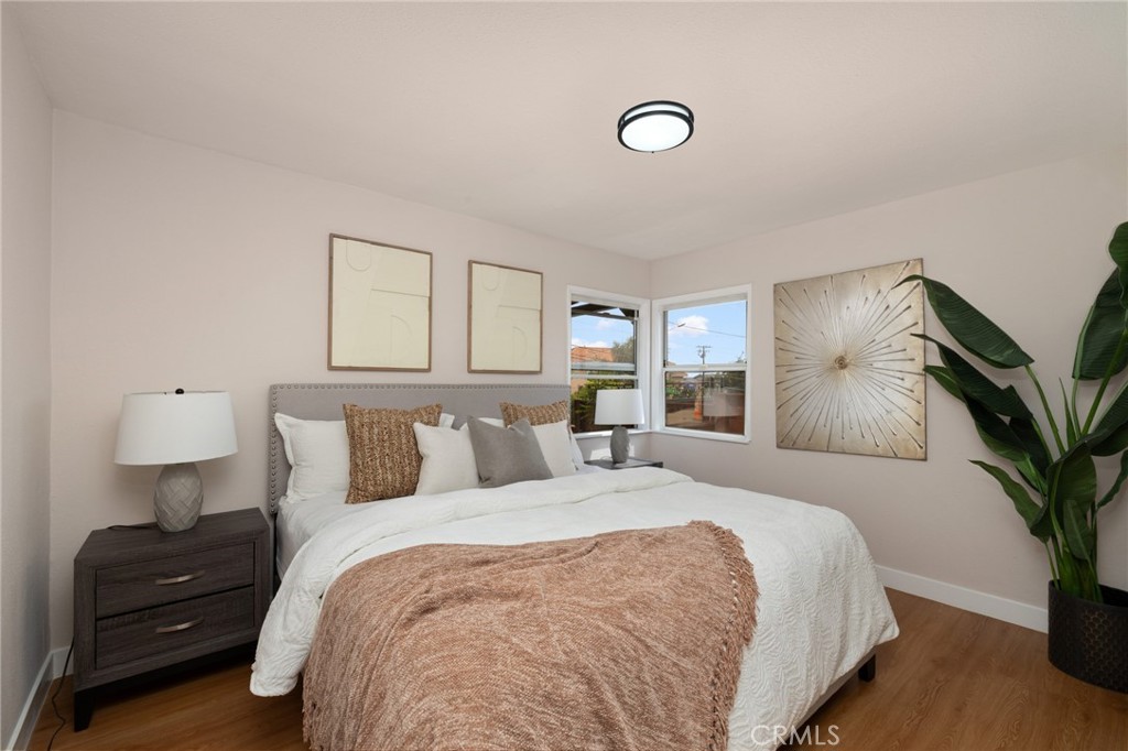 https://media.crmls.org/medias/a7d90337-fd6c-48eb-94e6-8d9c9f54e255.jpg?preset=X-Large