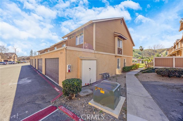 Detail Gallery Image 5 of 20 For 1460 Kendall Dr #59,  San Bernardino,  CA 92407 - 3 Beds | 2 Baths