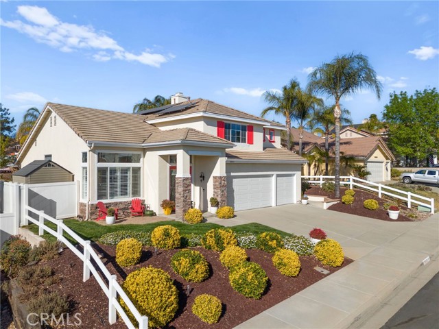 Detail Gallery Image 1 of 68 For 39975 Tinderbox Way, Murrieta,  CA 92562 - 4 Beds | 2/1 Baths