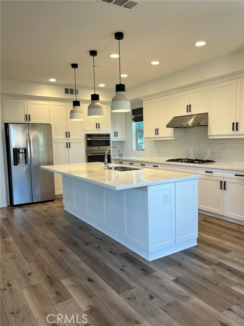 Detail Gallery Image 16 of 41 For 25 Yerra St, Rancho Mission Viejo,  CA 92694 - 4 Beds | 3/1 Baths