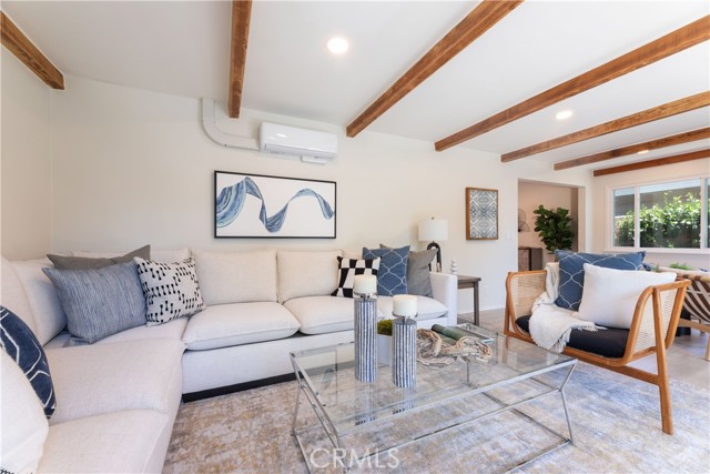 2054 Pattiz Avenue, Long Beach CA: https://media.crmls.org/medias/a7da93d6-27e1-49a3-b507-c104c8b25e61.jpg