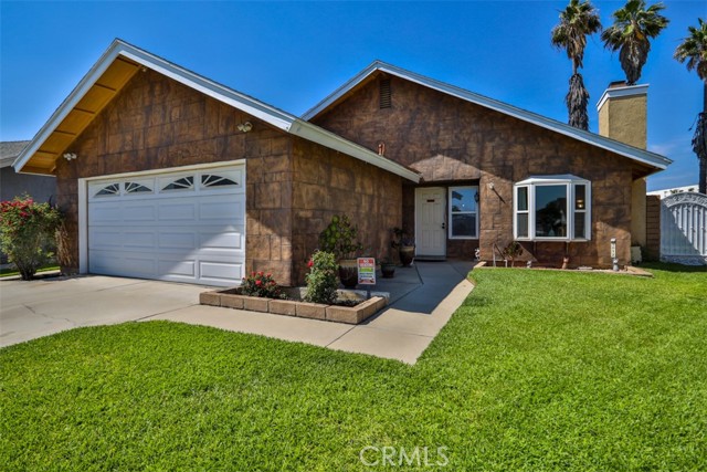 3012 Homer Circle, Jurupa Valley CA: https://media.crmls.org/medias/a7dbc958-fc72-4160-8a0a-2a99dc31a6de.jpg