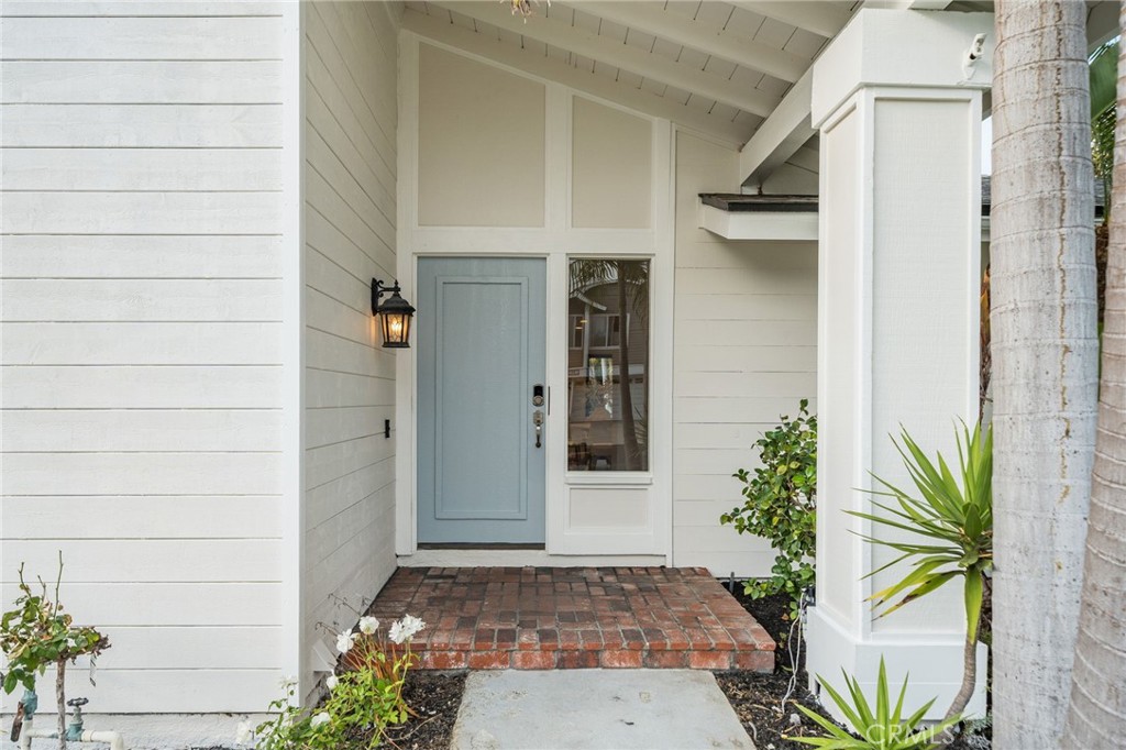 MLS #OC25163941 img 8