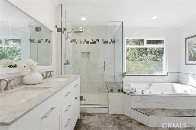 Detail Gallery Image 17 of 34 For 3831 Saint Johnswood Dr, Woodland Hills,  CA 91364 - 5 Beds | 3/1 Baths