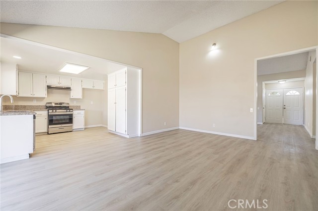 Detail Gallery Image 19 of 37 For 44125 Rodin, Lancaster,  CA 93535 - 4 Beds | 2 Baths