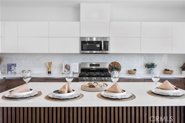 Detail Gallery Image 9 of 29 For 14416 Buvan Ct, Moreno Valley,  CA 92555 - 5 Beds | 3/1 Baths