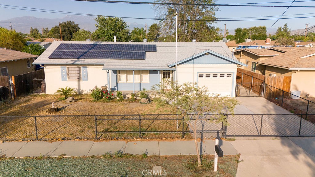 552 S Thompson Street