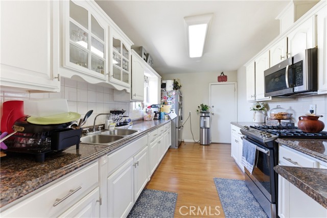 Detail Gallery Image 16 of 34 For 2426 Marty, Santa Ana,  CA 92706 - 3 Beds | 1/1 Baths