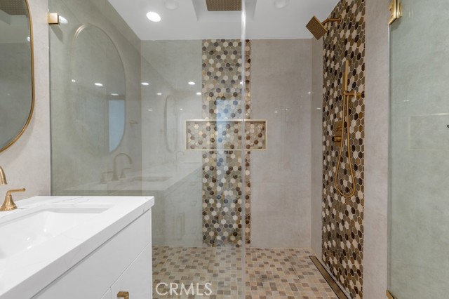 Detail Gallery Image 34 of 52 For 345 Pioneer Dr #601,  Glendale,  CA 91203 - 2 Beds | 2 Baths