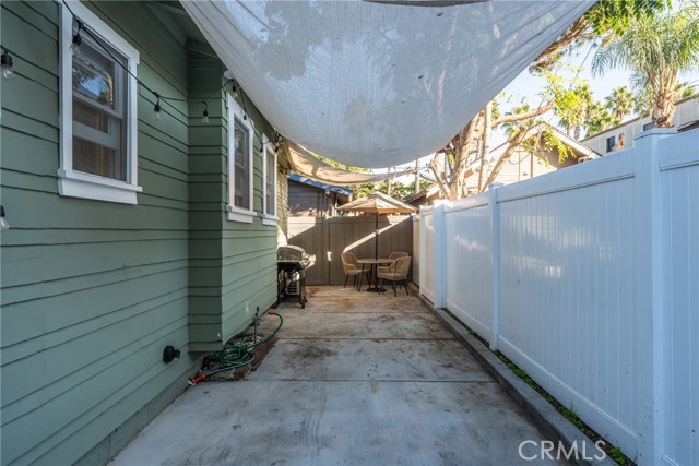 Detail Gallery Image 10 of 12 For 1724 E 8th, Long Beach,  CA 90813 - 2 Beds | 1 Baths