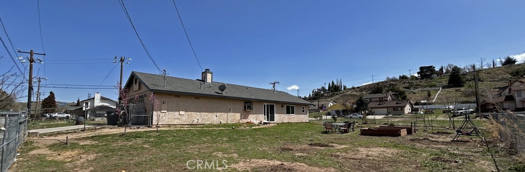 https://media.crmls.org/medias/a7e017fb-0a01-42cb-9888-efe3450a46a7.jpg?preset=X-Large