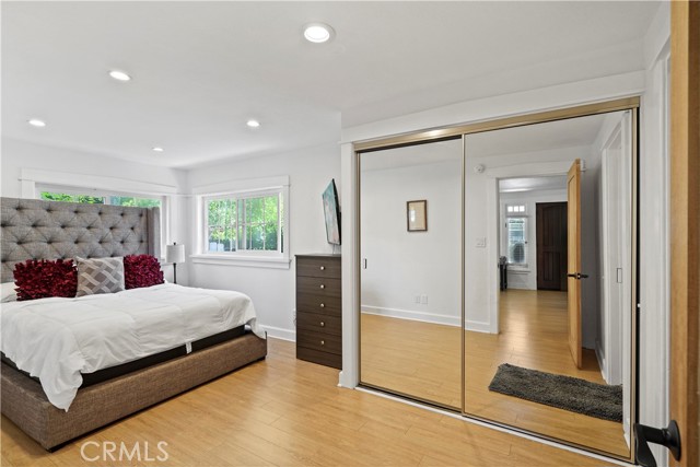 Detail Gallery Image 13 of 18 For 11751 Hortense St, Valley Village,  CA 91607 - 3 Beds | 3/1 Baths