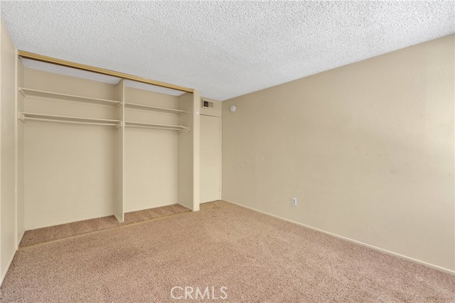 101 Rockledge Lane, Lake Arrowhead CA: https://media.crmls.org/medias/a7e1b153-fb75-4c45-b7d3-5802fd118c99.jpg