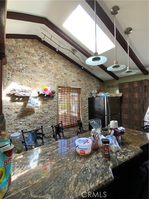 Detail Gallery Image 4 of 19 For 458 W 15th St, San Pedro,  CA 90731 - 3 Beds | 2 Baths