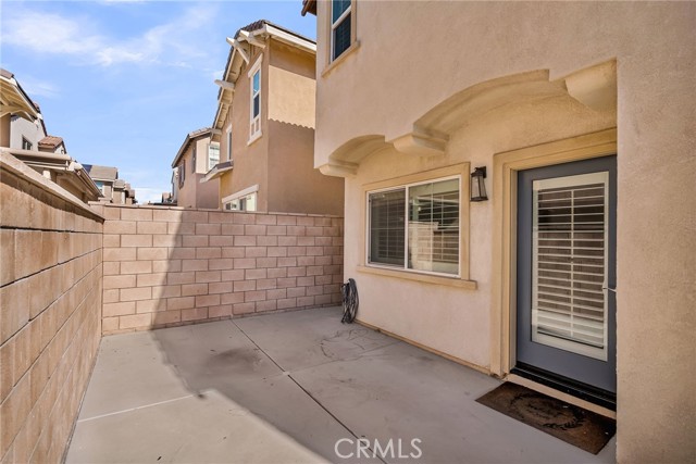 Detail Gallery Image 3 of 37 For 16064 Symphony Ln, Fontana,  CA 92336 - 4 Beds | 3 Baths