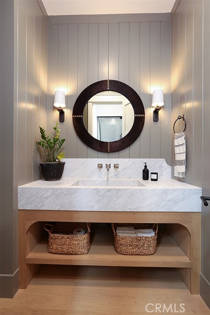2001 Port Ramsgate Place, Newport Beach CA: https://media.crmls.org/medias/a7e2de06-4e40-4a11-b62e-c731435bf383.jpg