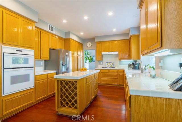 2018 Wren Way, Fullerton CA: https://media.crmls.org/medias/a7e34b4d-99f8-4694-9d1d-bcce210e404e.jpg