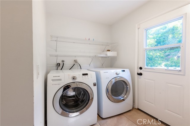 8665 Valley Circle Boulevard, West Hills CA: https://media.crmls.org/medias/a7e3b76c-6b46-4a23-b5de-7ccc83f6173a.jpg