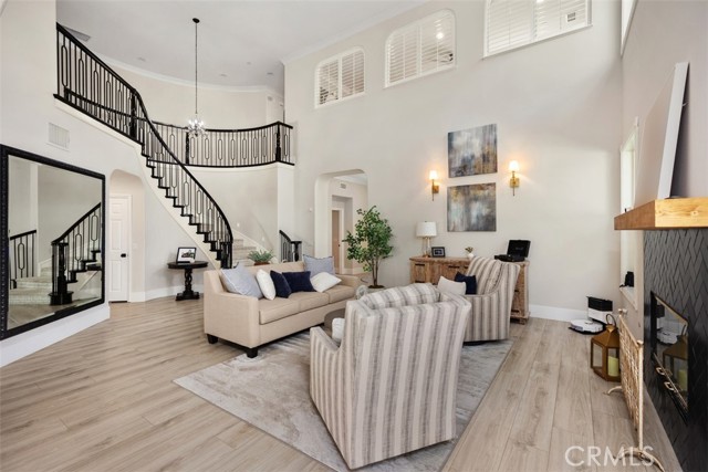 1 Roberts Drive, Coto de Caza CA: https://media.crmls.org/medias/a7e4236e-9fd3-456f-a7ec-360b8c4e568d.jpg