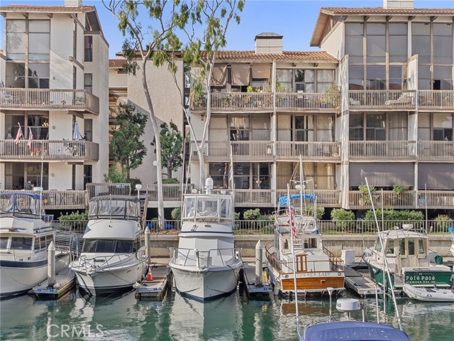 Detail Gallery Image 2 of 23 For 6126 Marina Pacifica, Long Beach,  CA 90803 - 1 Beds | 1 Baths